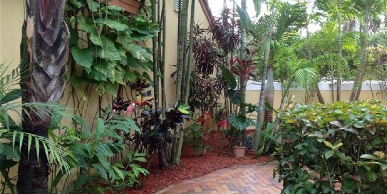 Casa en DORAL DUNES, MIAMI GeoBienes - Casa en DORAL DUNES, MIAMI - Plusvalia Guayaquil Casas de venta y alquiler Inmobiliaria Ecuador