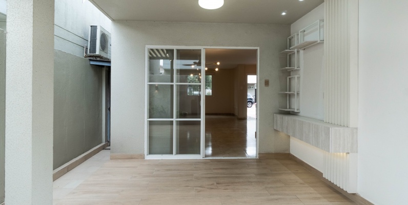 Casa en venta, Casa Laguna, etapa Paradisa, AURORA, Av. Febres Cordero GeoBienes - Casa en venta, Casa Laguna, etapa Paradisa, AURORA, Av. Febres Cordero - Plusvalia Guayaquil Casas de venta y alquiler Inmobiliaria Ecuador