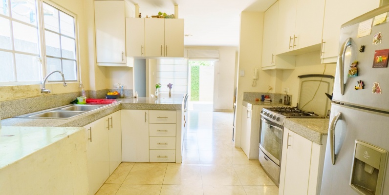 Casa en venta, Casa Laguna, etapa Paradisa, AURORA, Av. Febres Cordero GeoBienes - Casa en venta, Casa Laguna, etapa Paradisa, AURORA, Av. Febres Cordero - Plusvalia Guayaquil Casas de venta y alquiler Inmobiliaria Ecuador