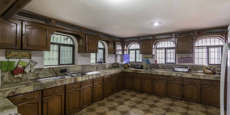 Casa en venta Cdla. Los Almendros, Sur de Guayaquil GeoBienes - Casa en venta Cdla. Los Almendros, Sur de Guayaquil - Plusvalia Guayaquil Casas de venta y alquiler Inmobiliaria Ecuador