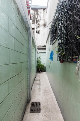 Casa en venta de 3 pisos y 3 departamentos ubicada en Guayacanes. GeoBienes - Casa en venta de 3 pisos y 3 departamentos ubicada en Guayacanes. - Plusvalia Guayaquil Casas de venta y alquiler Inmobiliaria Ecuador