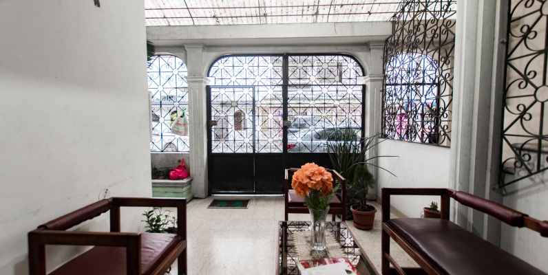 Casa en venta de 3 pisos y 3 departamentos ubicada en Guayacanes. GeoBienes - Casa en venta de 3 pisos y 3 departamentos ubicada en Guayacanes. - Plusvalia Guayaquil Casas de venta y alquiler Inmobiliaria Ecuador