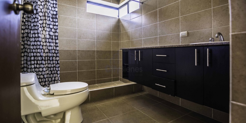 Casa en Venta en Ciudad Celeste Vía a Samborondón GeoBienes - Casa en Venta en Ciudad Celeste Vía a Samborondón - Plusvalia Guayaquil Casas de venta y alquiler Inmobiliaria Ecuador