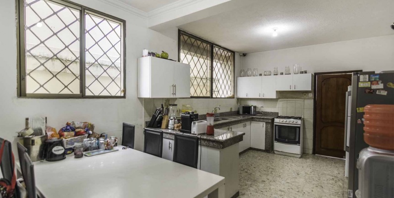Casa en Venta en Colinas de Los Ceibos, Guayaquil GeoBienes - Casa en Venta en Colinas de Los Ceibos, Guayaquil - Plusvalia Guayaquil Casas de venta y alquiler Inmobiliaria Ecuador