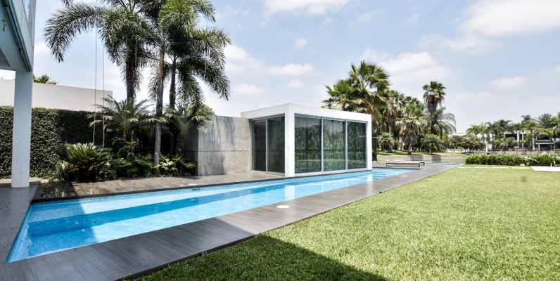 Casa en venta en la Urbanización Castelago, Vía Samborondón GeoBienes - Casa en venta en la Urbanización Castelago, Vía Samborondón - Plusvalia Guayaquil Casas de venta y alquiler Inmobiliaria Ecuador
