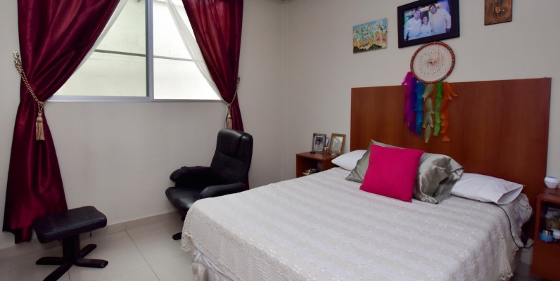 Casa en venta en la Urbanización Castilla, Vía Samorondón GeoBienes - Casa en venta en la Urbanización Castilla, Vía Samorondón - Plusvalia Guayaquil Casas de venta y alquiler Inmobiliaria Ecuador