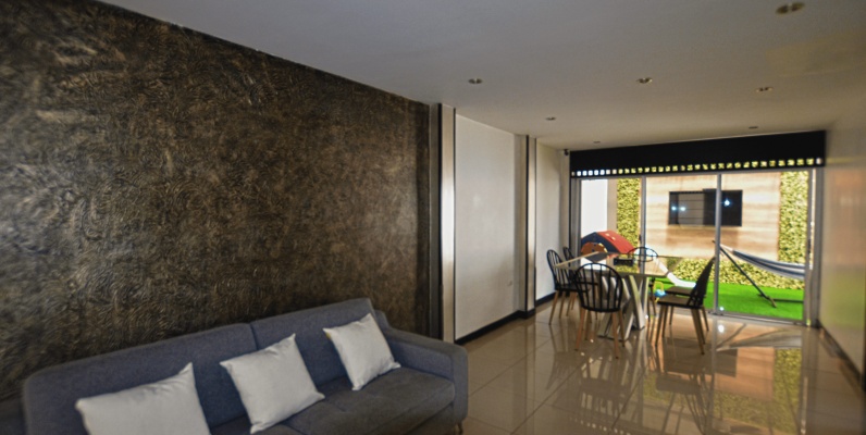 Casa en venta en la Urbanización Castilla, Vía Samorondón GeoBienes - Casa en venta en la Urbanización Castilla, Vía Samorondón - Plusvalia Guayaquil Casas de venta y alquiler Inmobiliaria Ecuador