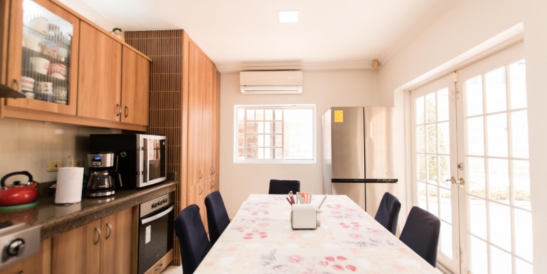 Casa en venta en la Urbanización Estancia del Rio, Vía Samborondón GeoBienes - Casa en venta en la Urbanización Estancia del Rio, Vía Samborondón - Plusvalia Guayaquil Casas de venta y alquiler Inmobiliaria Ecuador