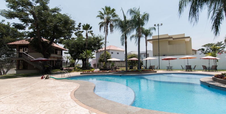 Casa en venta en la Urbanización Estancia del Rio, Vía Samborondón GeoBienes - Casa en venta en la Urbanización Estancia del Rio, Vía Samborondón - Plusvalia Guayaquil Casas de venta y alquiler Inmobiliaria Ecuador