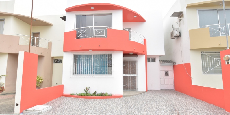 GeoBienes - Casa en venta en la Urbanización Santorini - Plusvalia Guayaquil Casas de venta y alquiler Inmobiliaria Ecuador