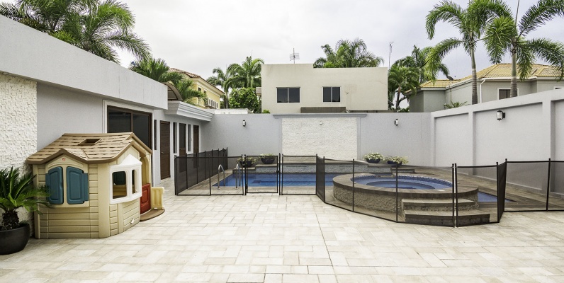 GeoBienes - Casa en venta en la Urbanización Terrasol, Vía a Samborondón  - Plusvalia Guayaquil Casas de venta y alquiler Inmobiliaria Ecuador