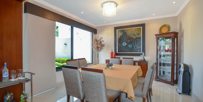 Casa en venta en Lago Sol sector vía a Samborondón GeoBienes - Casa en venta en Lago Sol sector vía a Samborondón - Plusvalia Guayaquil Casas de venta y alquiler Inmobiliaria Ecuador