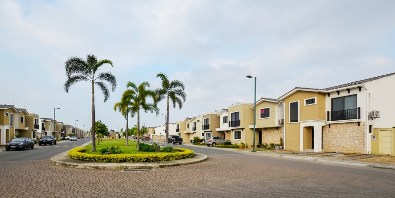 Casa en venta en Mallorca Village sector vía a Samborondón GeoBienes - Casa en venta en Mallorca Village sector vía a Samborondón - Plusvalia Guayaquil Casas de venta y alquiler Inmobiliaria Ecuador