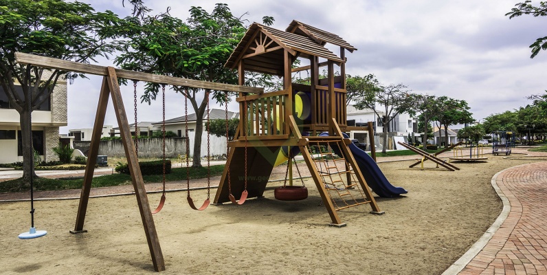 Casa en Venta en Mocolí Gardens en Vía a Samborondón GeoBienes - Casa en venta Villa 5 en Mocolí Gardens en Vía a Samborondón - Plusvalia Guayaquil Casas de venta y alquiler Inmobiliaria Ecuador