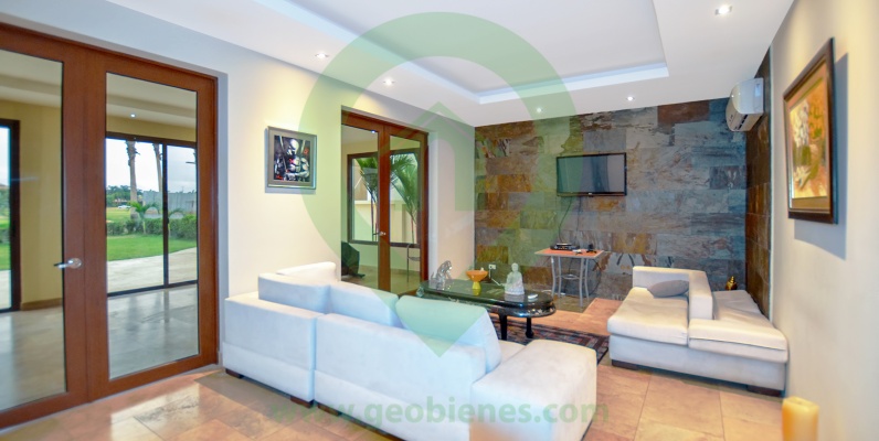 Casa en venta en Mocolí Golf Club vía a Samborondón GeoBienes - Casa en venta en Mocolí Golf Club vía a Samborondón - Plusvalia Guayaquil Casas de venta y alquiler Inmobiliaria Ecuador