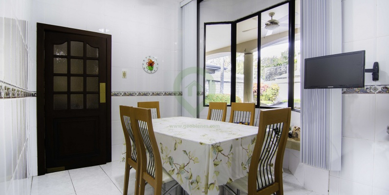 GeoBienes - Casa en venta en Puerto Azul vía a la Costa Guayaquil - Plusvalia Guayaquil Casas de venta y alquiler Inmobiliaria Ecuador