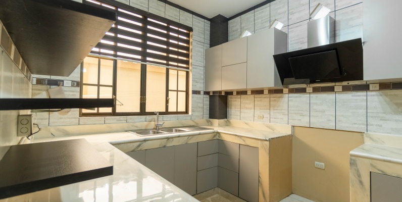 Casa en venta en Ubranización Goleta Alcance, Guayaquil GeoBienes - Casa en venta en Ubranización Goleta Alcance, Guayaquil - Plusvalia Guayaquil Casas de venta y alquiler Inmobiliaria Ecuador