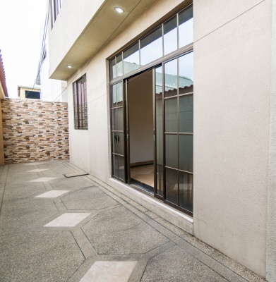 Casa en venta en Ubranización Goleta Alcance, Guayaquil GeoBienes - Casa en venta en Ubranización Goleta Alcance, Guayaquil - Plusvalia Guayaquil Casas de venta y alquiler Inmobiliaria Ecuador