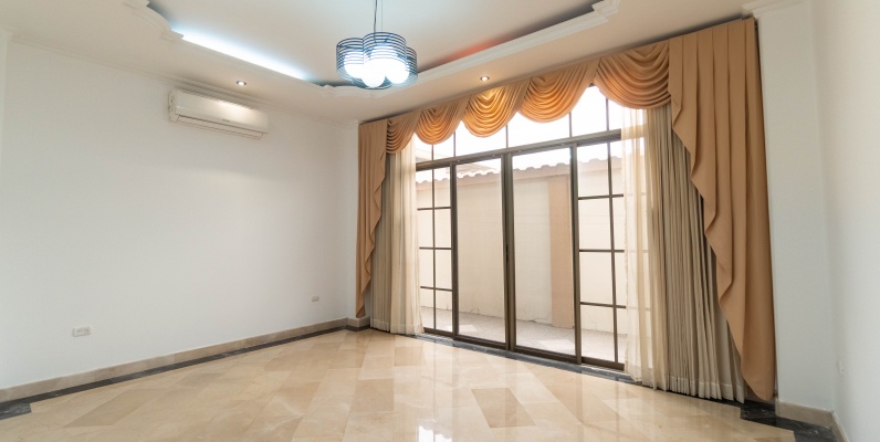 Casa en venta en Ubranización Goleta Alcance, Guayaquil GeoBienes - Casa en venta en Ubranización Goleta Alcance, Guayaquil - Plusvalia Guayaquil Casas de venta y alquiler Inmobiliaria Ecuador