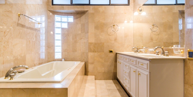 Casa en Venta en Urb. Río Grande, Vía a Samborondón GeoBienes - Casa en Venta en Urb. Río Grande, Vía a Samborondón - Plusvalia Guayaquil Casas de venta y alquiler Inmobiliaria Ecuador