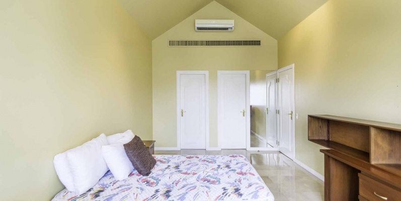 Casa en Venta en Urb. Río Grande, Vía a Samborondón GeoBienes - Casa en Venta en Urb. Río Grande, Vía a Samborondón - Plusvalia Guayaquil Casas de venta y alquiler Inmobiliaria Ecuador
