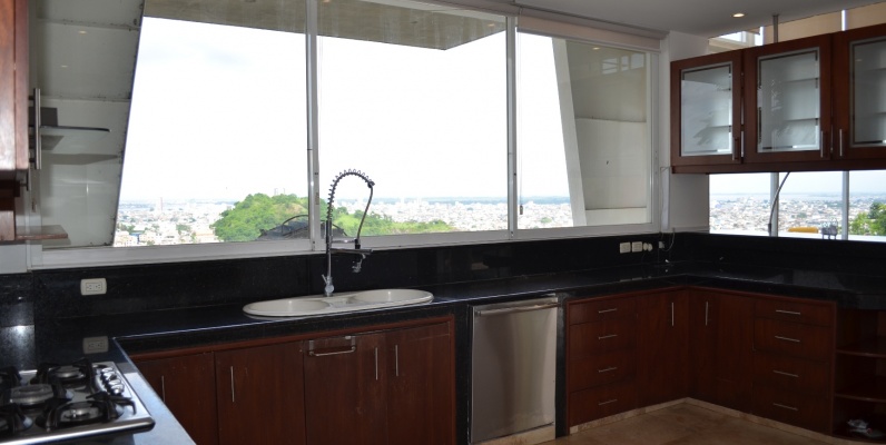 Casa en venta en urbanización Bellavista sector centro sur GeoBienes - Casa en venta en urbanización Bellavista sector centro sur - Plusvalia Guayaquil Casas de venta y alquiler Inmobiliaria Ecuador