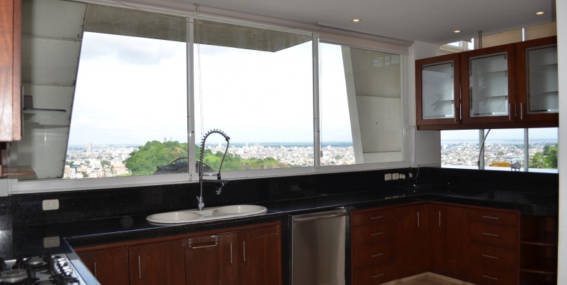 Casa en venta en urbanización Bellavista sector centro sur GeoBienes - Casa en venta en urbanización Bellavista sector centro sur - Plusvalia Guayaquil Casas de venta y alquiler Inmobiliaria Ecuador