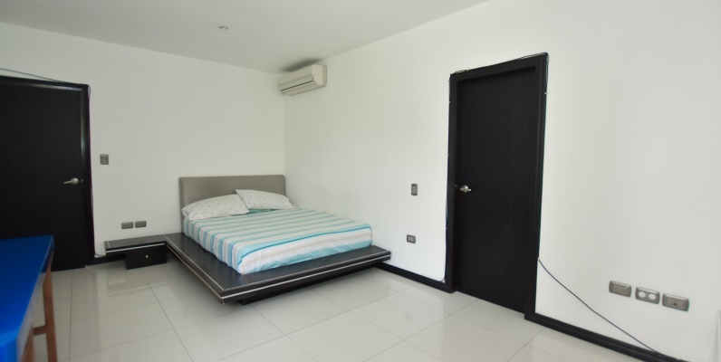 Casa en venta en urbanización Bouganville GeoBienes - Casa en venta en Vía Samborondón km 2.5 - Urb. Bouganville - Plusvalia Guayaquil Casas de venta y alquiler Inmobiliaria Ecuador
