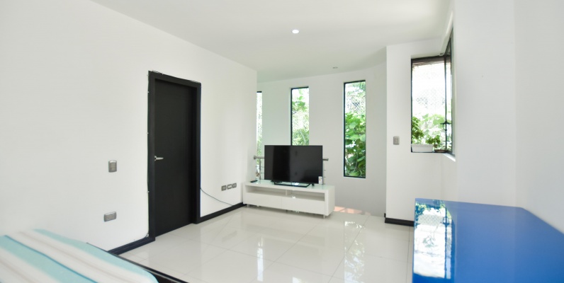 Casa en venta en urbanización Bouganville GeoBienes - Casa en venta en Vía Samborondón km 2.5 - Urb. Bouganville - Plusvalia Guayaquil Casas de venta y alquiler Inmobiliaria Ecuador