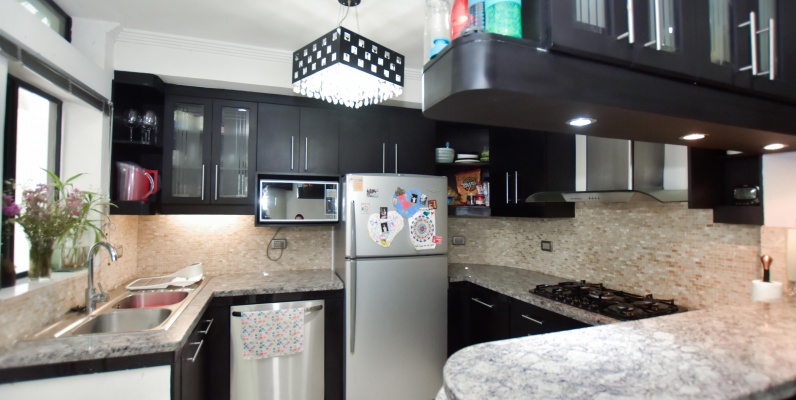 Casa en venta en urbanización Bouganville GeoBienes - Casa en venta en Vía Samborondón km 2.5 - Urb. Bouganville - Plusvalia Guayaquil Casas de venta y alquiler Inmobiliaria Ecuador