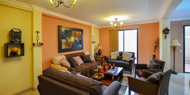 Casa en venta en urbanización Ciudad Celeste sector Vía Samborondón GeoBienes - Casa en venta en urbanización Ciudad Celeste sector Vía Samborondón - Plusvalia Guayaquil Casas de venta y alquiler Inmobiliaria Ecuador
