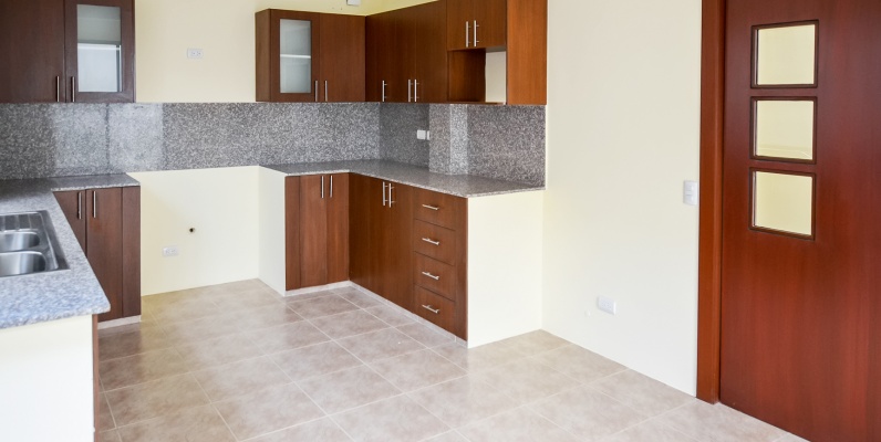 Casa en venta en urbanización Ciudad Celeste sector Vía Samborondón GeoBienes - Casa en venta en Urbanización Ciudad Celeste sector Vía Samborondón - Plusvalia Guayaquil Casas de venta y alquiler Inmobiliaria Ecuador
