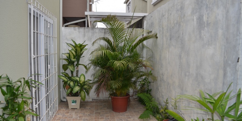 GeoBienes - Casa en venta en urbanización La Perla Av Terminal Terrestre Pascuales    - Plusvalia Guayaquil Casas de venta y alquiler Inmobiliaria Ecuador