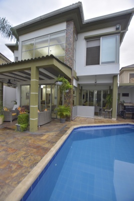 GeoBienes - Casa en venta en urbanización Laguna del Sol, Samborondón - Plusvalia Guayaquil Casas de venta y alquiler Inmobiliaria Ecuador