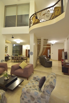 Casa en venta en urbanización Laguna del Sol, Samborondón GeoBienes - Casa en venta en urbanización Laguna del Sol, Samborondón - Plusvalia Guayaquil Casas de venta y alquiler Inmobiliaria Ecuador