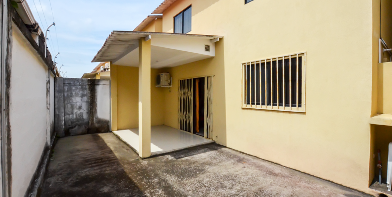 Casa en venta en Urbanización Milán sector Vía Salitre - Samborondón GeoBienes - Casa en venta en Urbanización Milán sector Vía Salitre - Samborondón - Plusvalia Guayaquil Casas de venta y alquiler Inmobiliaria Ecuador