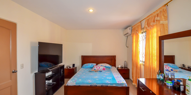 Casa en venta en Urbanización Milán sector Vía Salitre - Samborondón GeoBienes - Casa en venta en Urbanización Milán sector Vía Salitre - Samborondón - Plusvalia Guayaquil Casas de venta y alquiler Inmobiliaria Ecuador