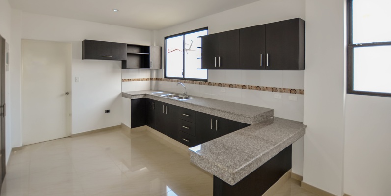 GeoBienes - Casa en venta en urbanización Napoli vía a Samborondón - Plusvalia Guayaquil Casas de venta y alquiler Inmobiliaria Ecuador