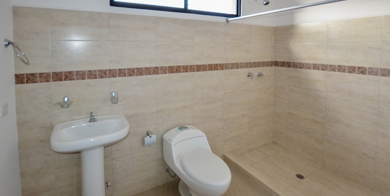 Casa en venta en urbanización Napoli sector vía a Samborondón GeoBienes - Casa en venta en urbanización Napoli vía a Samborondón - Plusvalia Guayaquil Casas de venta y alquiler Inmobiliaria Ecuador