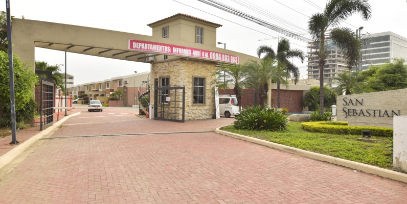 Casa en venta en urbanización San Sebastián GeoBienes - Casa en venta en urbanización San Sebastián - Plusvalia Guayaquil Casas de venta y alquiler Inmobiliaria Ecuador