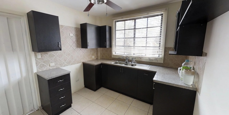 Casa en venta en urbanización Terranostra via a la costa GeoBienes - Casa en venta en urbanización Terranostra via a la costa - Plusvalia Guayaquil Casas de venta y alquiler Inmobiliaria Ecuador