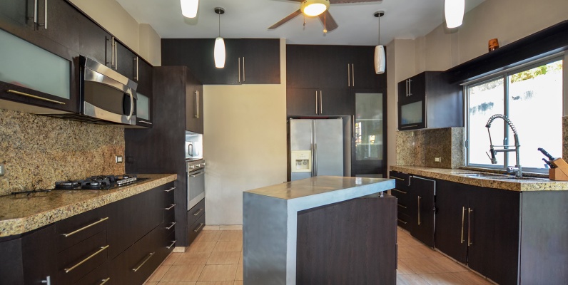 Casa en venta en Urbanización Terrasol sector Vía a Samborondón GeoBienes - Casa en venta en Urbanización Terrasol Vía a Samborondón - Plusvalia Guayaquil Casas de venta y alquiler Inmobiliaria Ecuador