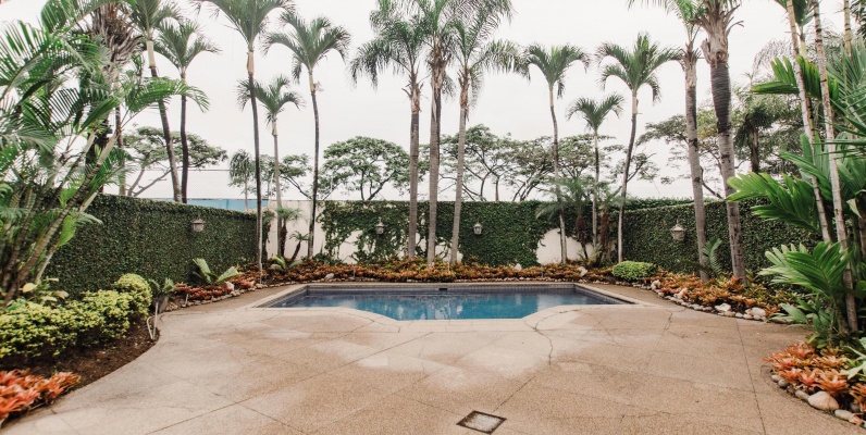 Casa en venta en Urbanización Vista al Parque, Samborondón GeoBienes - Casa en venta en Samborondón - Plusvalia Guayaquil Casas de venta y alquiler Inmobiliaria Ecuador