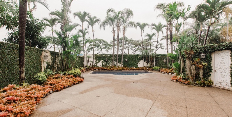 Casa en venta en Urbanización Vista al Parque, Samborondón GeoBienes - Casa en venta en Samborondón - Plusvalia Guayaquil Casas de venta y alquiler Inmobiliaria Ecuador