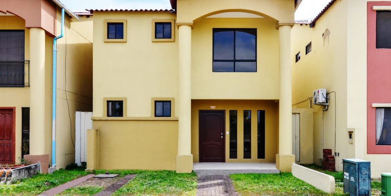 GeoBienes - Casa en venta en Villa Club sector Vía Samborondón - Plusvalia Guayaquil Casas de venta y alquiler Inmobiliaria Ecuador