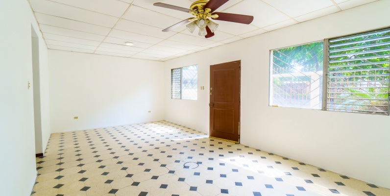 Casa en venta ubicada en Cdla. Ferroviaria, Guayaquil GeoBienes - Casa en venta ubicada en Cdla. Ferroviaria, Guayaquil - Plusvalia Guayaquil Casas de venta y alquiler Inmobiliaria Ecuador