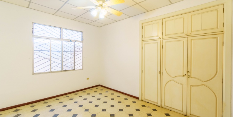 Casa en venta ubicada en Cdla. Ferroviaria, Guayaquil GeoBienes - Casa en venta ubicada en Cdla. Ferroviaria, Guayaquil - Plusvalia Guayaquil Casas de venta y alquiler Inmobiliaria Ecuador