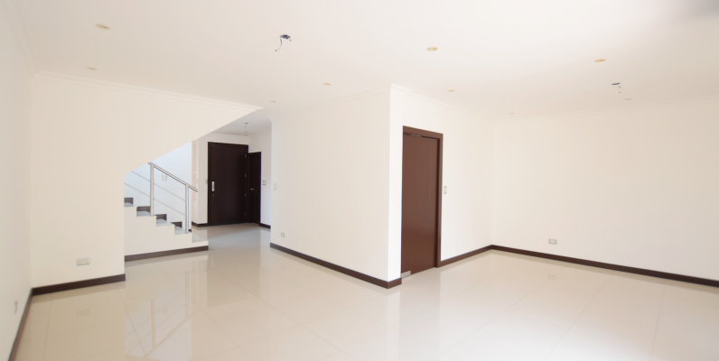 Casa en venta ubicada en Ciudad Celeste, Vía Samborondón GeoBienes - Casa en venta ubicada en Ciudad Celeste, Vía Samborondón - Plusvalia Guayaquil Casas de venta y alquiler Inmobiliaria Ecuador