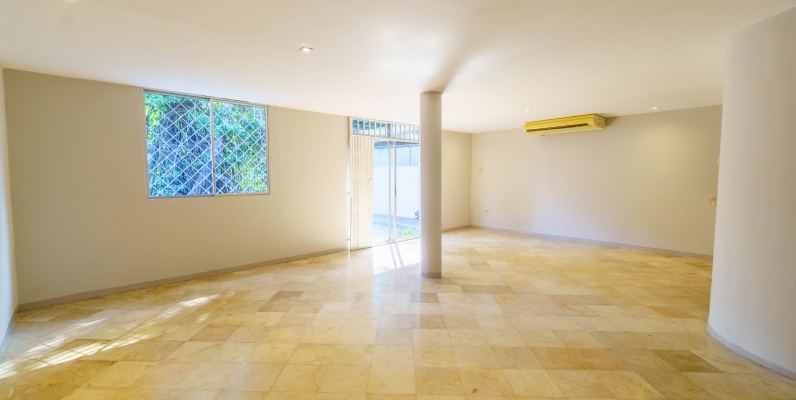 Casa en venta ubicada en conjunto cerrado en Urdesa, Norte de Guayaquil GeoBienes - Casa en venta ubicada en conjunto cerrado en Urdesa, Norte de Guayaquil - Plusvalia Guayaquil Casas de venta y alquiler Inmobiliaria Ecuador