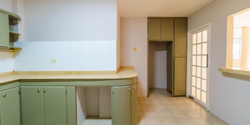 Casa en venta ubicada en conjunto cerrado en Urdesa, Norte de Guayaquil GeoBienes - Casa en venta ubicada en conjunto cerrado en Urdesa, Norte de Guayaquil - Plusvalia Guayaquil Casas de venta y alquiler Inmobiliaria Ecuador